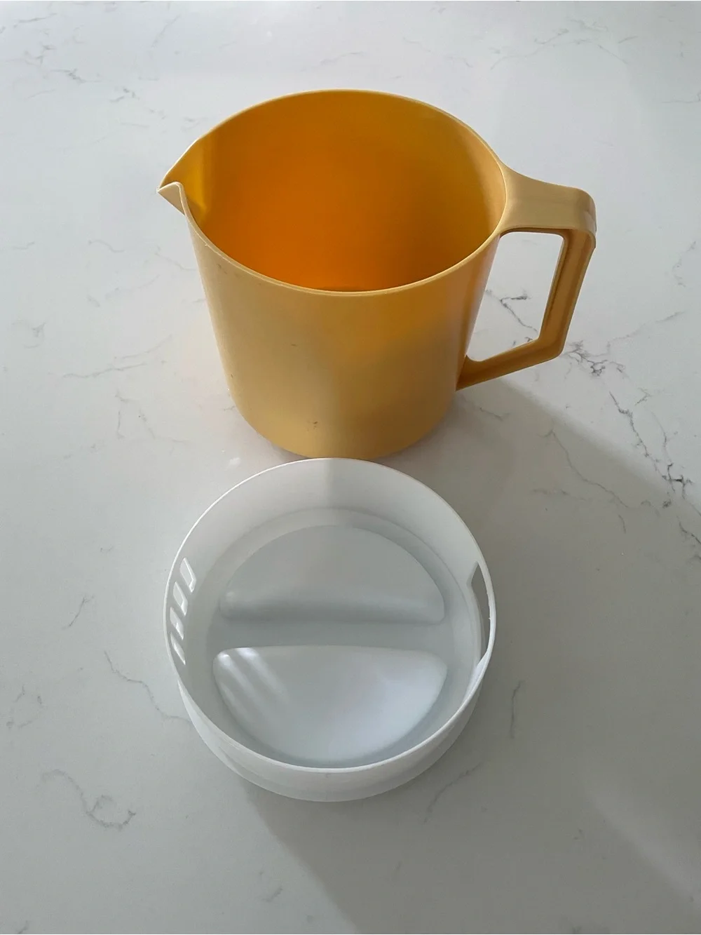 Rubbermaid plastic pitcher